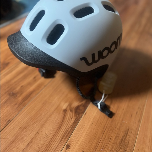 NWT Woom Ready Kids' Helmet - Medium Black and White - Picture 4 of 11
